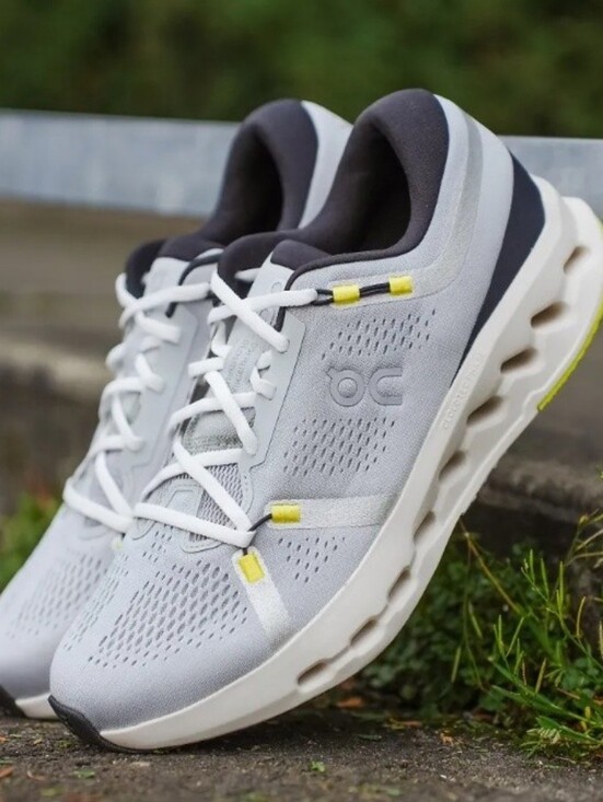 Sz 11 - ?️ On Cloudsurfer 2 Men\'s Lightweight Grey Running Shoes